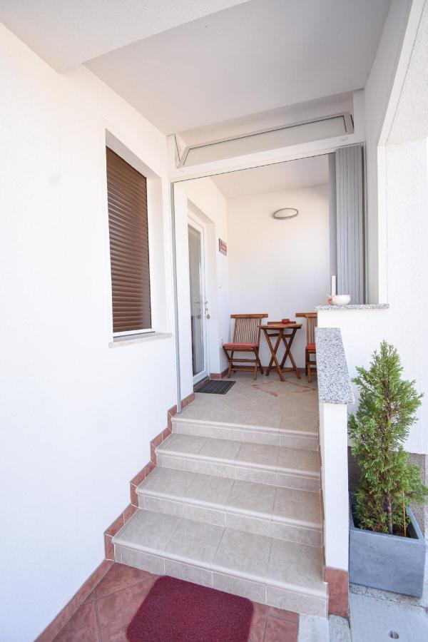 Apartmaji Sobe Zvezda Pobegi Exterior foto